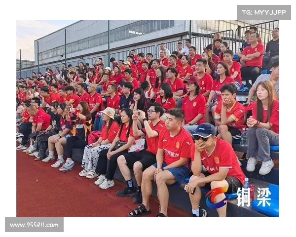 球迷狂欢:与偶像近距离互动,共享激情体验 球迷狂欢:与偶像近距离互动,共享激情体验